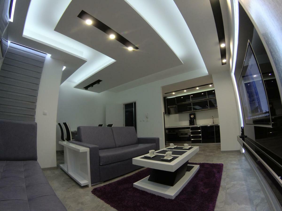 Grey Apartment Ni Exteriör bild